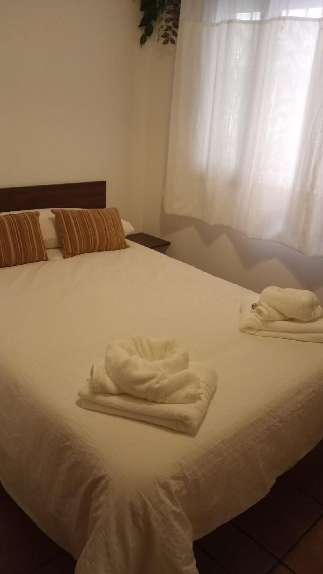 Caserio De Aljibillos 5 Hab 8 Camas 4 Banos - Toledo — Fotos 1